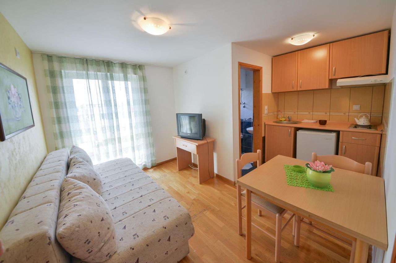 Disney Apartments Budva Exterior foto