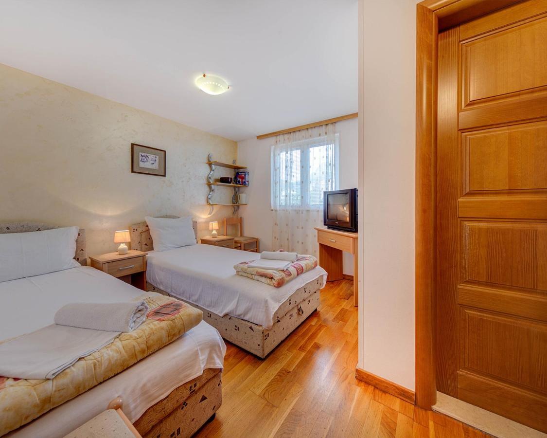 Disney Apartments Budva Exterior foto