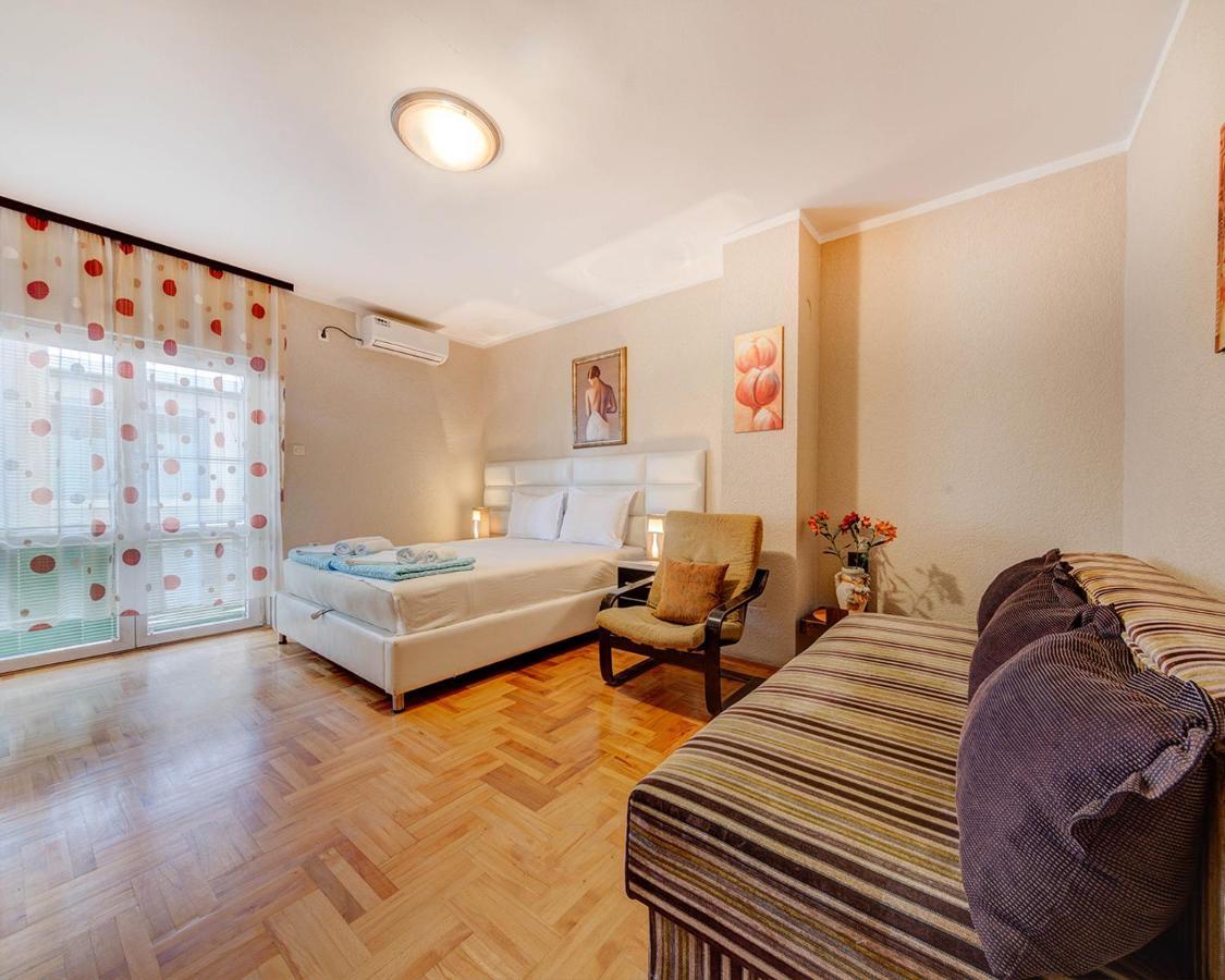 Disney Apartments Budva Exterior foto